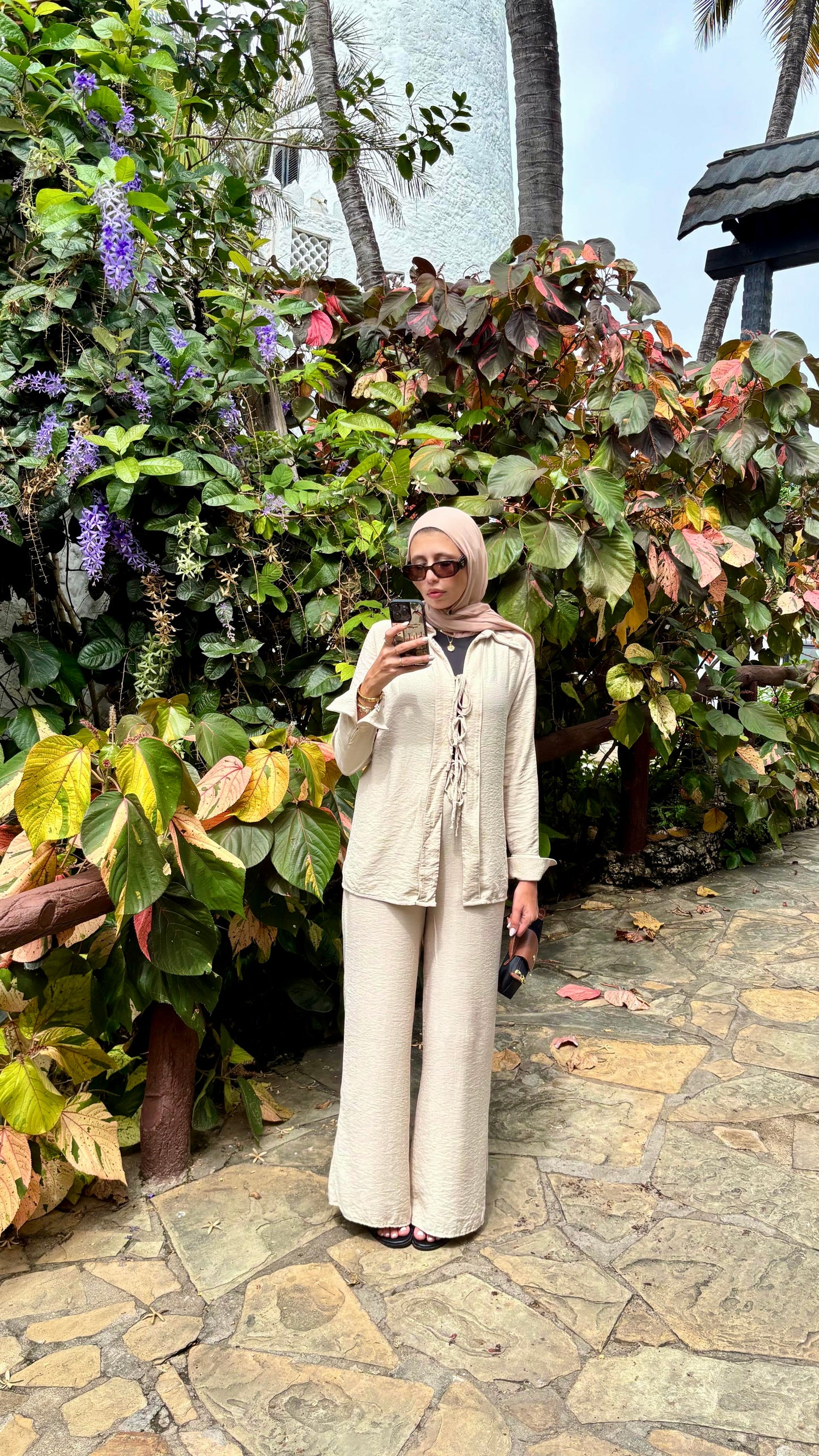 Hue the Label Linen Set in Sandy